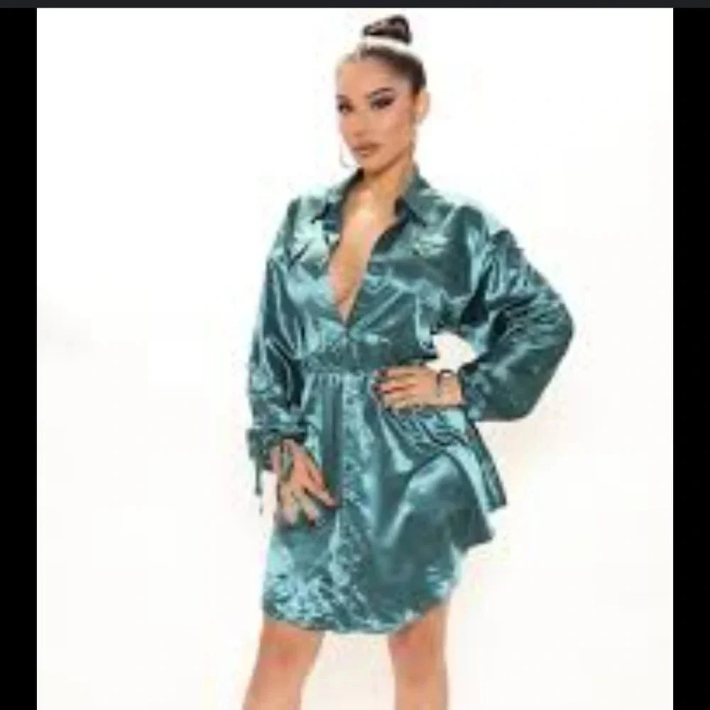 Fashion Nova "Angelina" satin shirt dress NWT - Picture 2 of 6